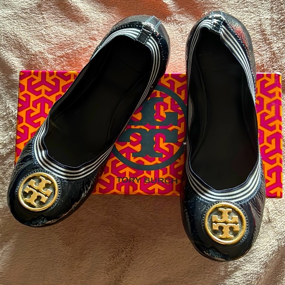 Tory Burch Shoes - Tory Burch Caroline 2 Elastic Patent Leather Flats